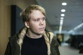 Aleksanteri Kivimäki, aiemmin tunnettu nimellä Julius Kivimäki, on suomalainen verkkorikollinen, joka nousi kansainväliseen uutisointiin Vastaamo